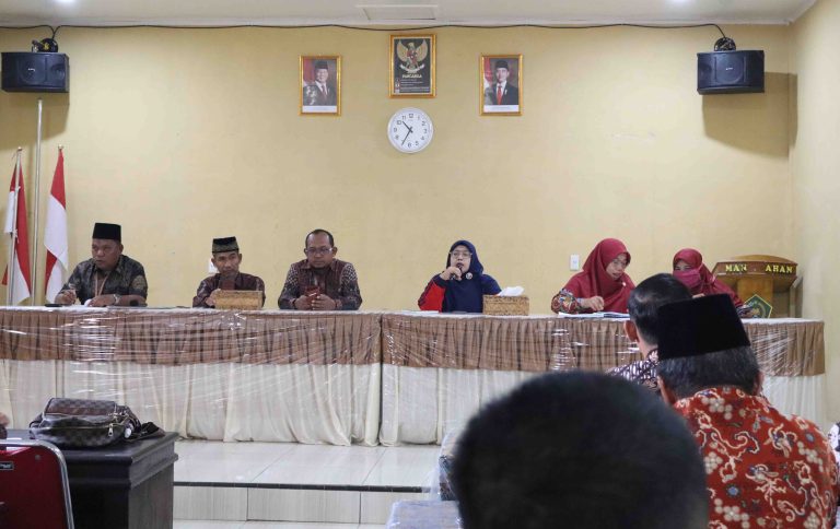 Kepala MAN Asahan Gelar Rapat Evaluasi Kegiatan Bulan Januari 2026