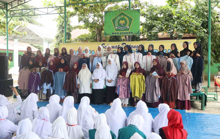 Kelas Keterampilan MAN Asahan Tampilkan Hasil PKL, Kepala Madrasah Apresiasi Karya Murid