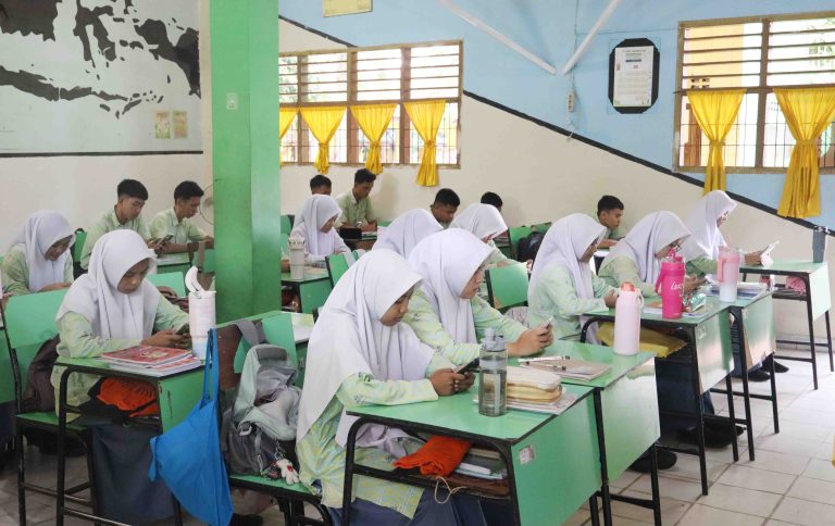 Murid MAN Asahan Ikuti Try Out TKA Seri 2 Alef Education